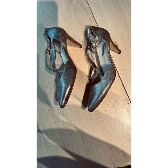 PAUL GREEN SILVER LEATHER POINTED TOE HEELS SZ 9 - Picture 7 of 10
